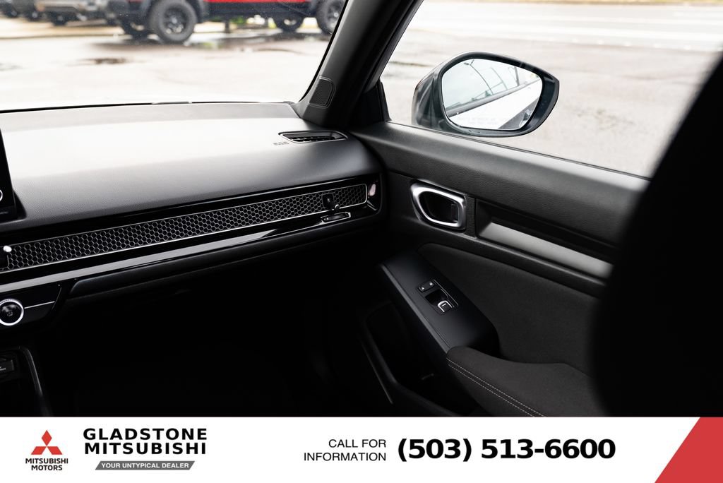 Used 2025 Honda Civic Sport image 11
