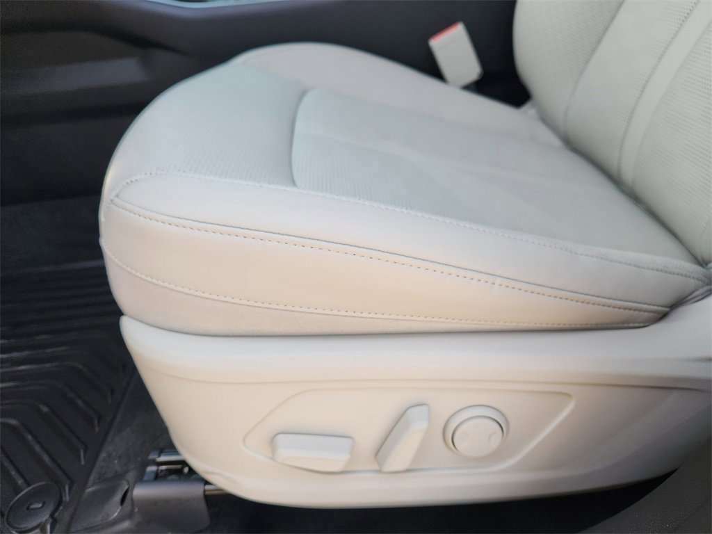 New 2026 Kia Sorento S w/ S Panoramic Sunroof Package image 17