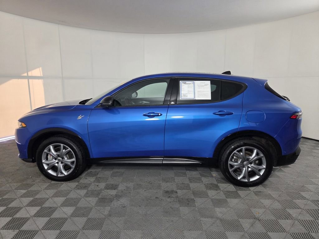 Certified 2025 Dodge Hornet R/T w/ Tech Pack image 9