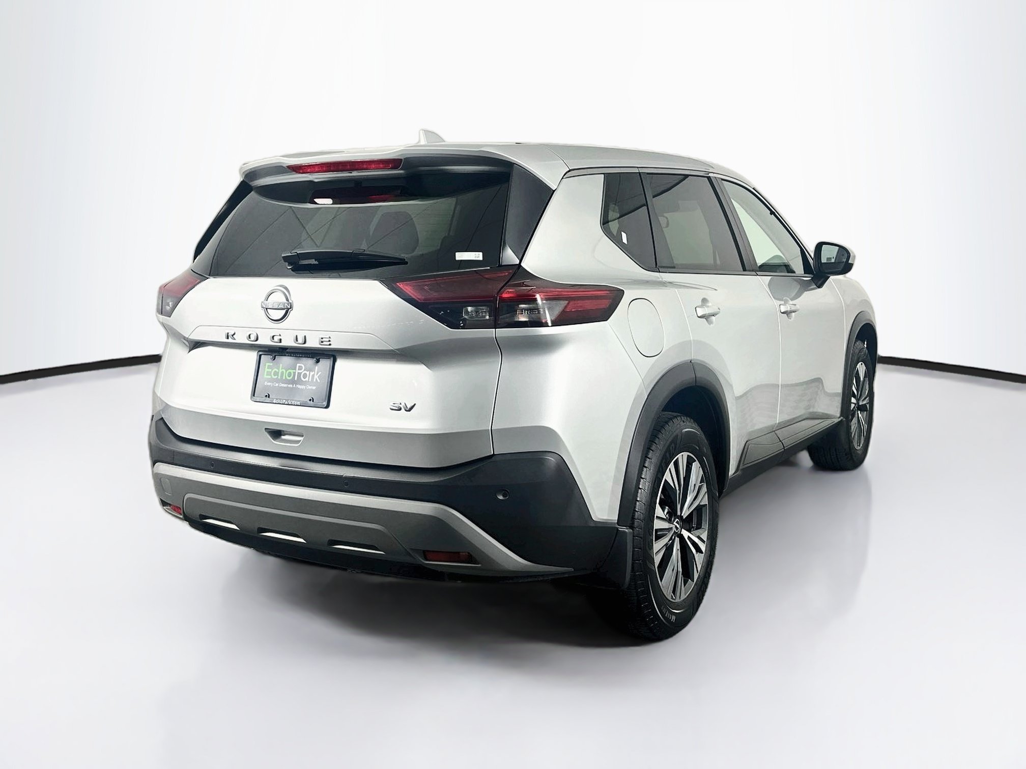 Used 2023 Nissan Rogue SV FWD image 9