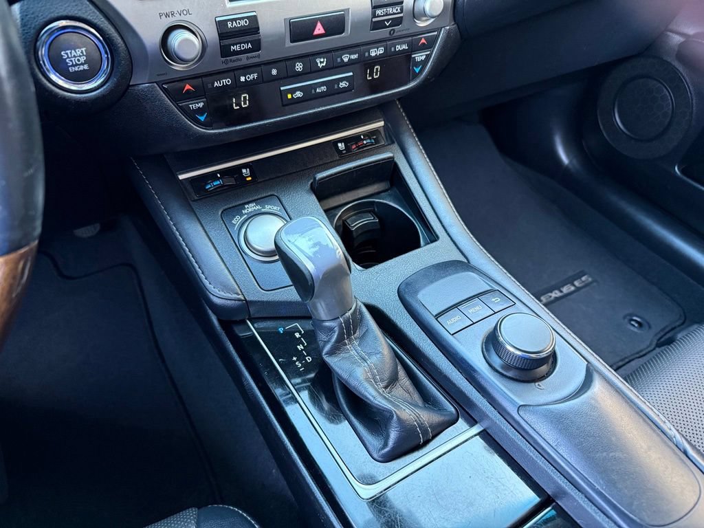 Used 2017 Lexus ES 350 w/ Premium Package FWD image 21