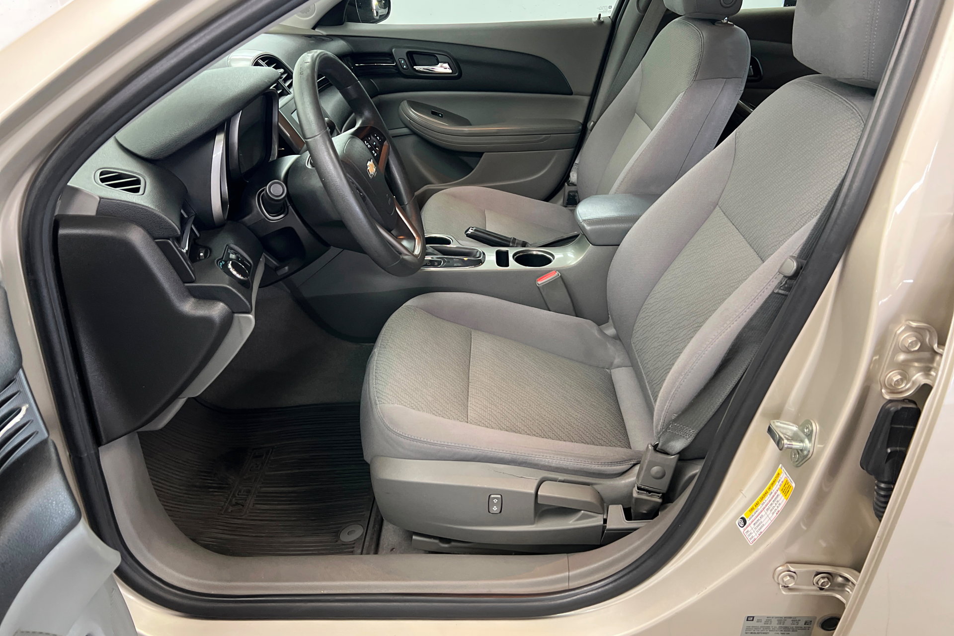 Used 2014 Chevrolet Malibu LS FWD image 18