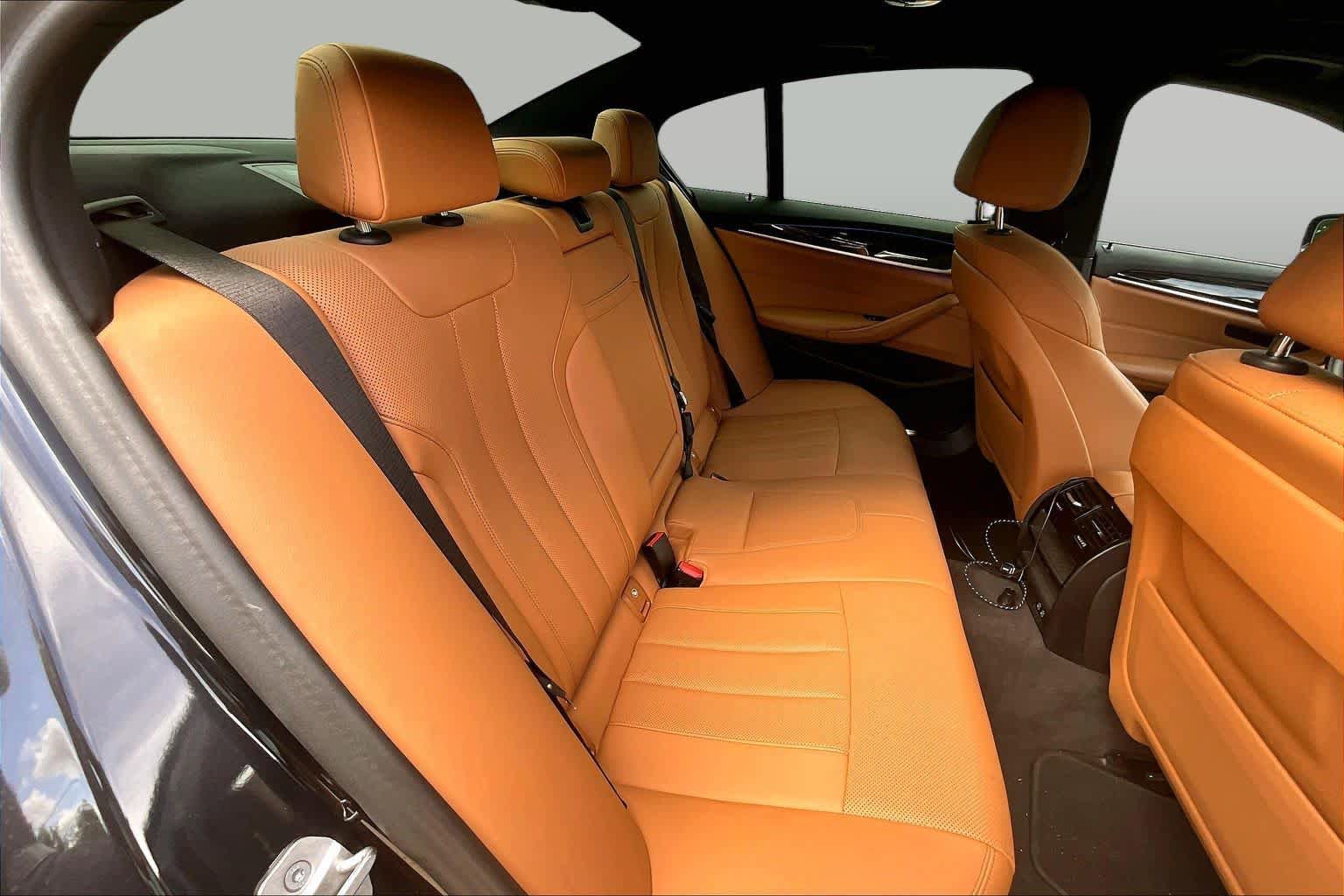 Used 2023 BMW 530i w/ Convenience Package RWD image 20