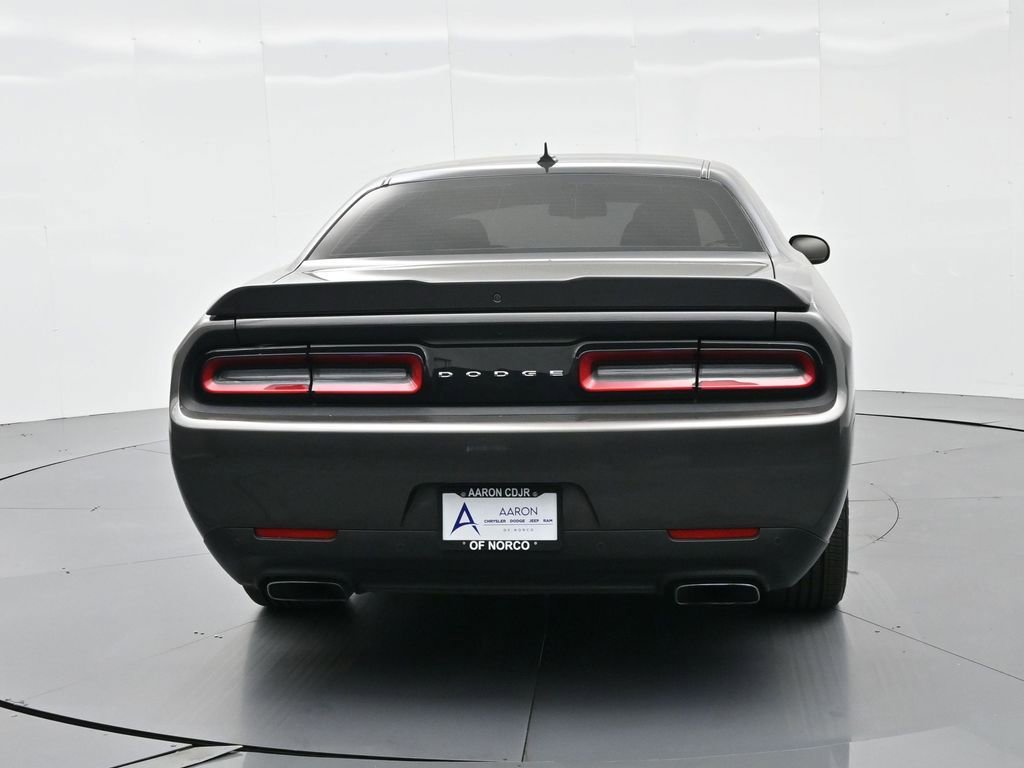 Used 2022 Dodge Challenger R/T w/ Performance Handling Group image 33