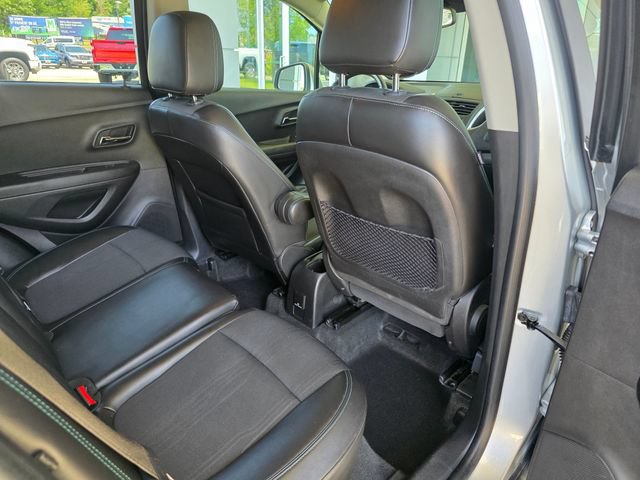 Used 2015 Chevrolet Trax LT w/ LT Sun and Sound Package AWD/4WD image 13