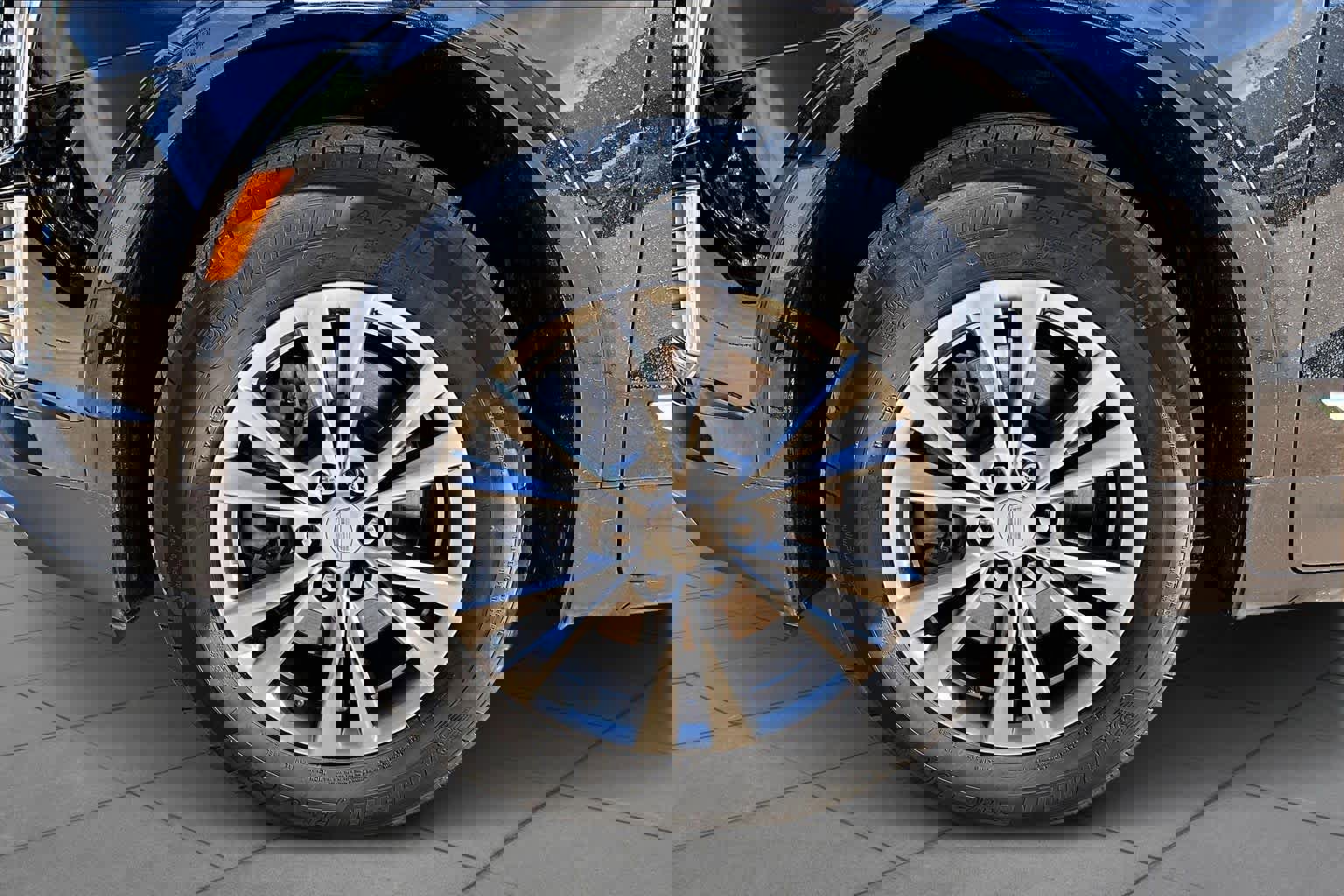 Used 2022 Cadillac XT5 Premium Luxury w/ LPO, Floor Liner Package image 10