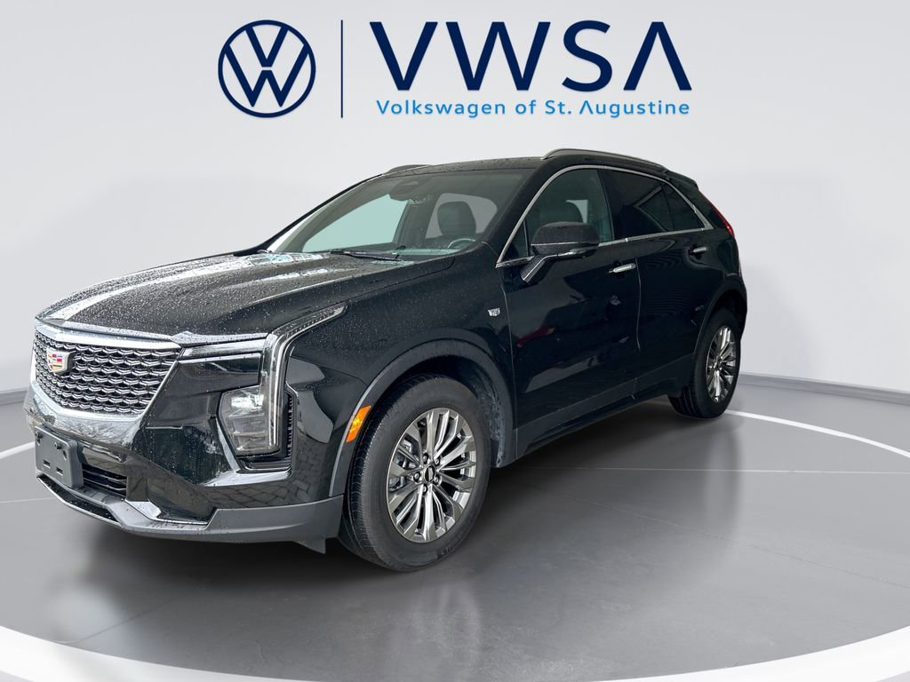 Used 2025 Cadillac XT4 Premium Luxury FWD image 3