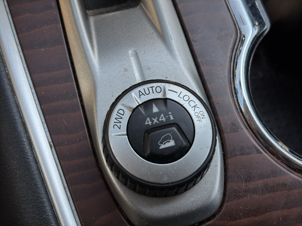 Used 2018 Nissan Pathfinder Platinum AWD/4WD image 26