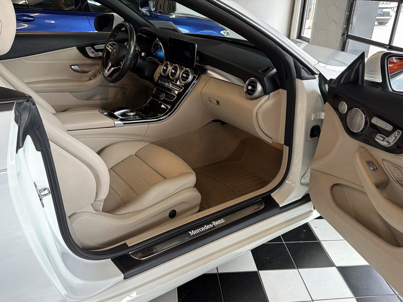 Used 2021 Mercedes-Benz C 300 4MATIC Cabriolet image 21