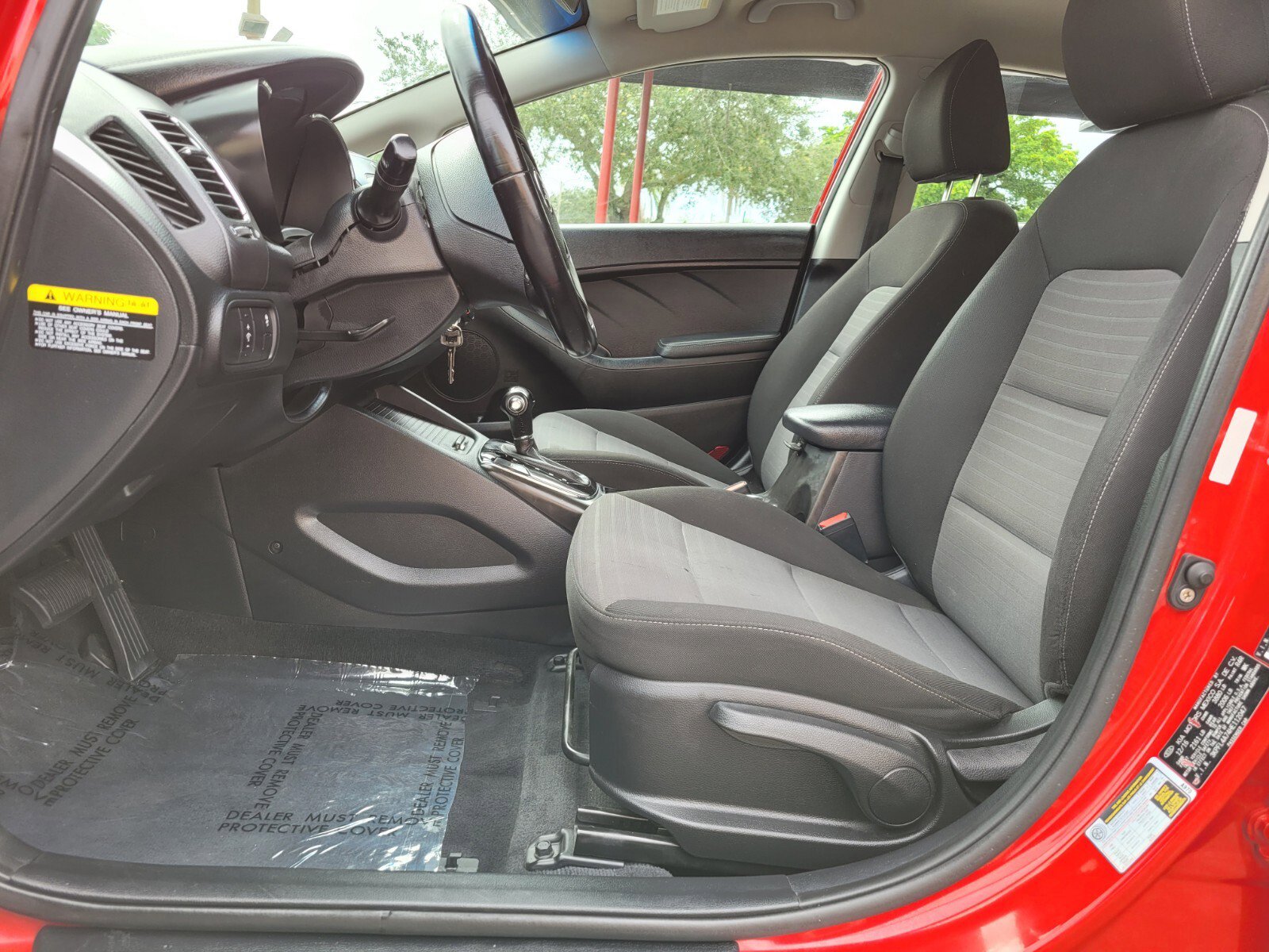 Used 2017 Kia Forte S image 4