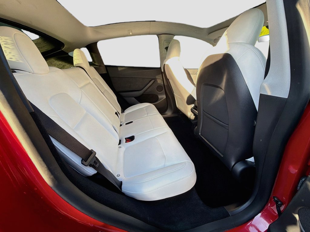 Used 2023 Tesla Model Y Performance AWD/4WD image 30
