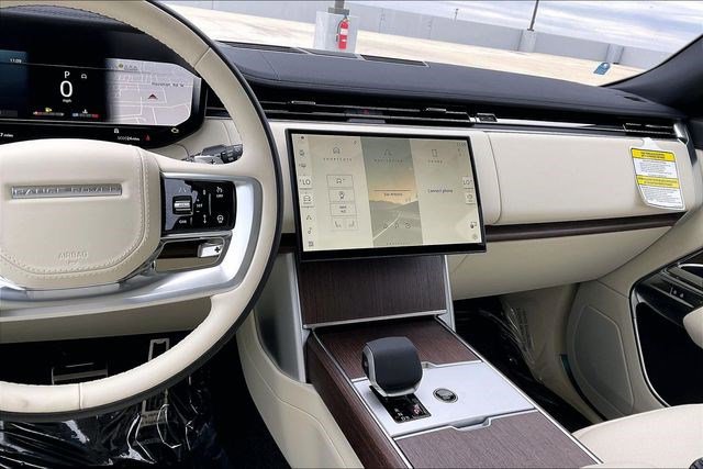 New 2026 Land Rover Range Rover SE image 6