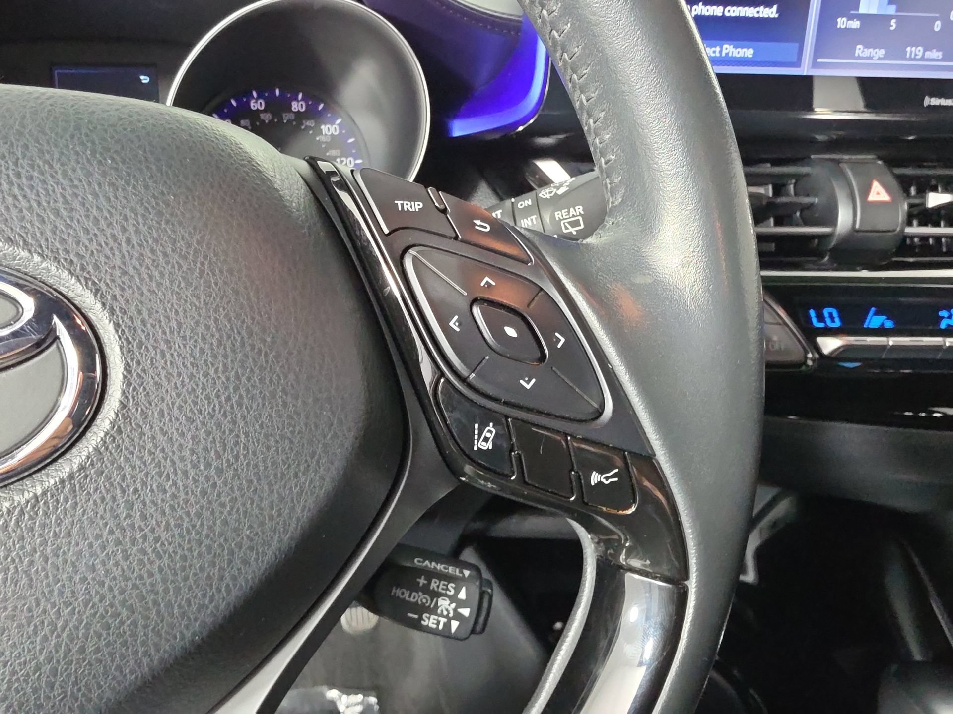 Used 2021 Toyota C-HR XLE FWD image 20