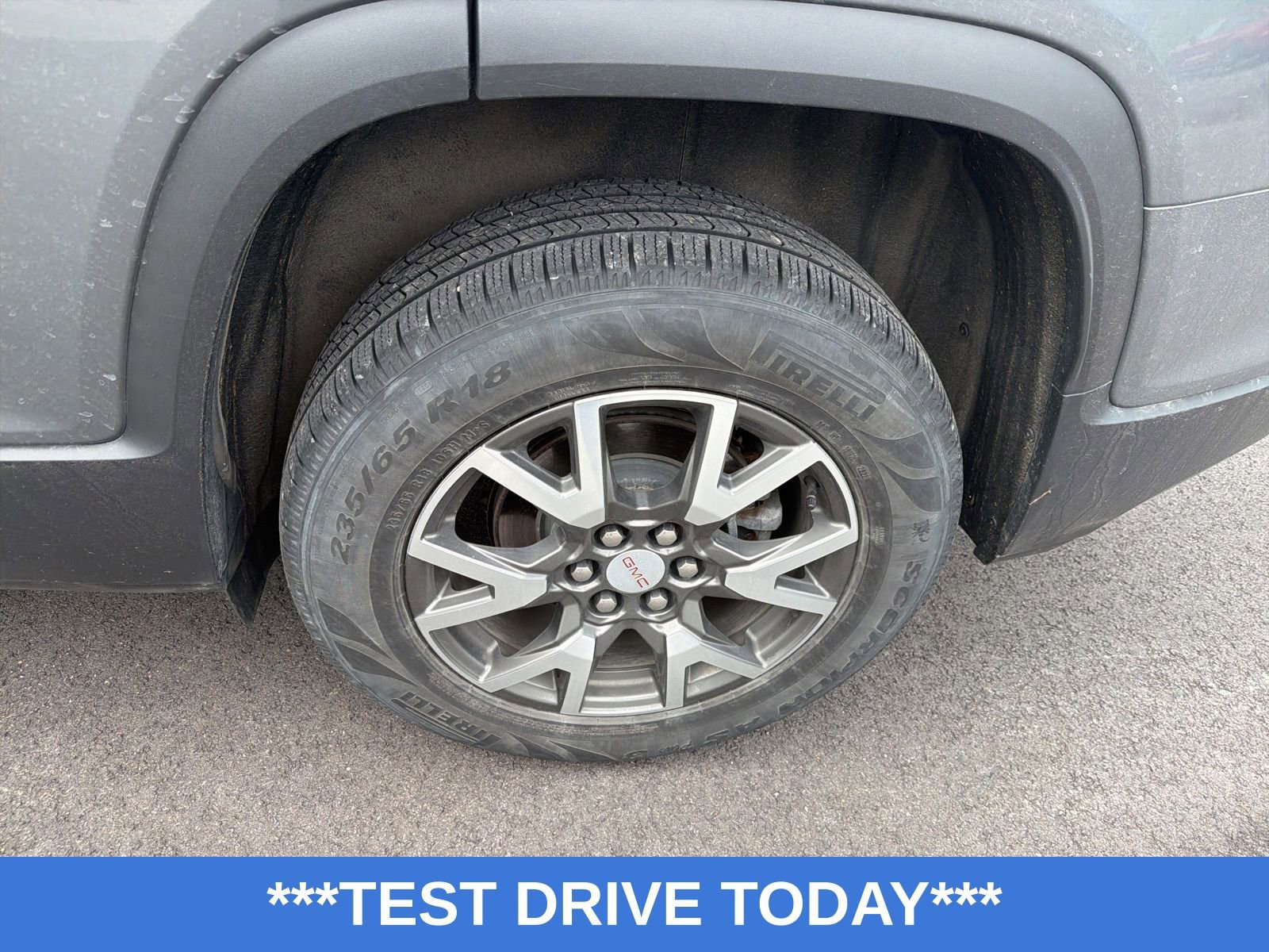 Used 2020 GMC Acadia SLE w/ Driver Convenience Package image 10