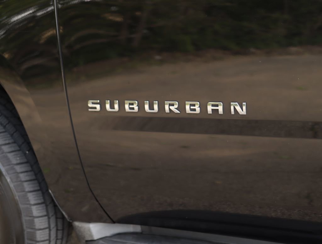 Used 2015 Chevrolet Suburban LT AWD/4WD image 40