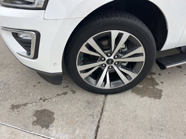 Used 2021 Ford Expedition Limited image 28