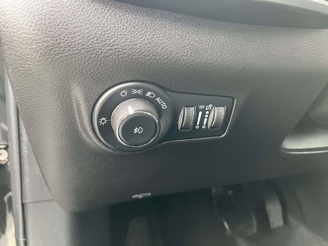 Certified 2025 Jeep Compass Limited image 14