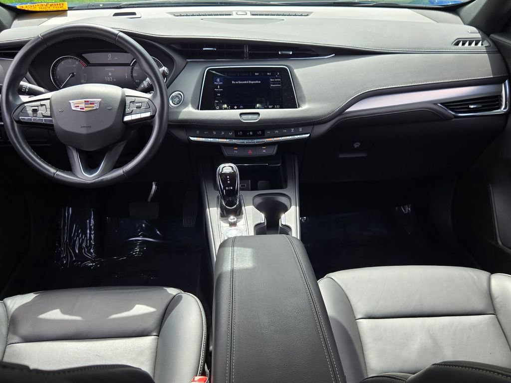 Used 2023 Cadillac XT4 Premium Luxury FWD image 13