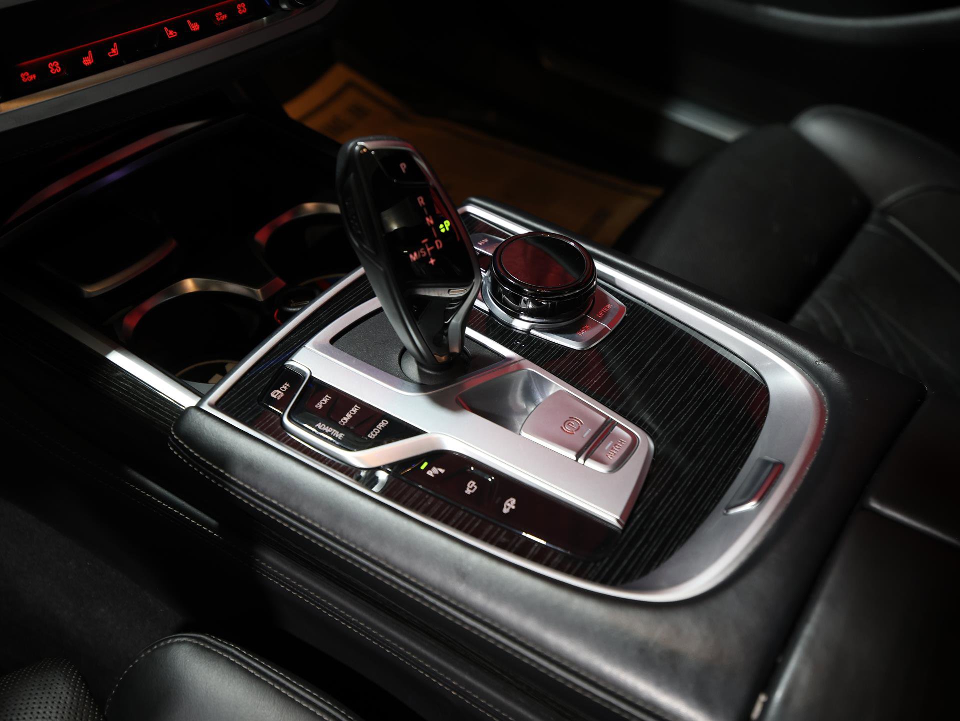 Used 2019 BMW 750i w/ Executive Package RWD image 30