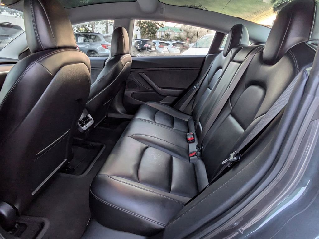 Used 2018 Tesla Model 3 Long Range image 14