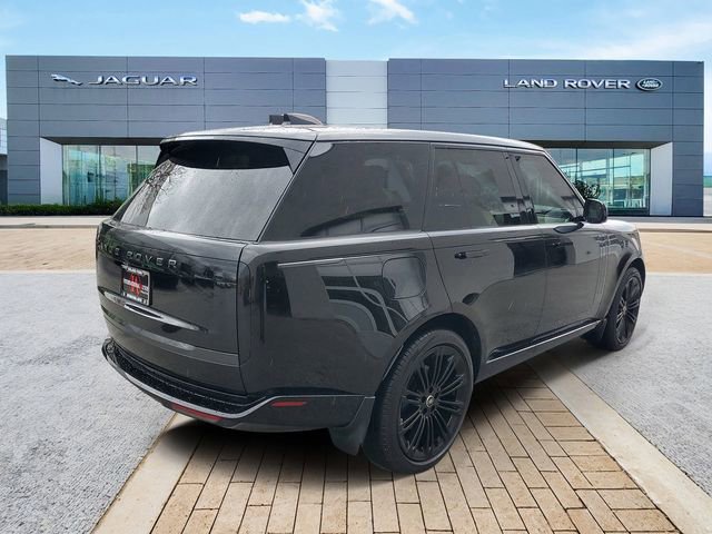 Certified 2024 Land Rover Range Rover SE image 5