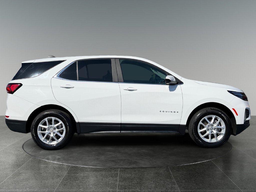 Used 2023 Chevrolet Equinox LT AWD/4WD image 11