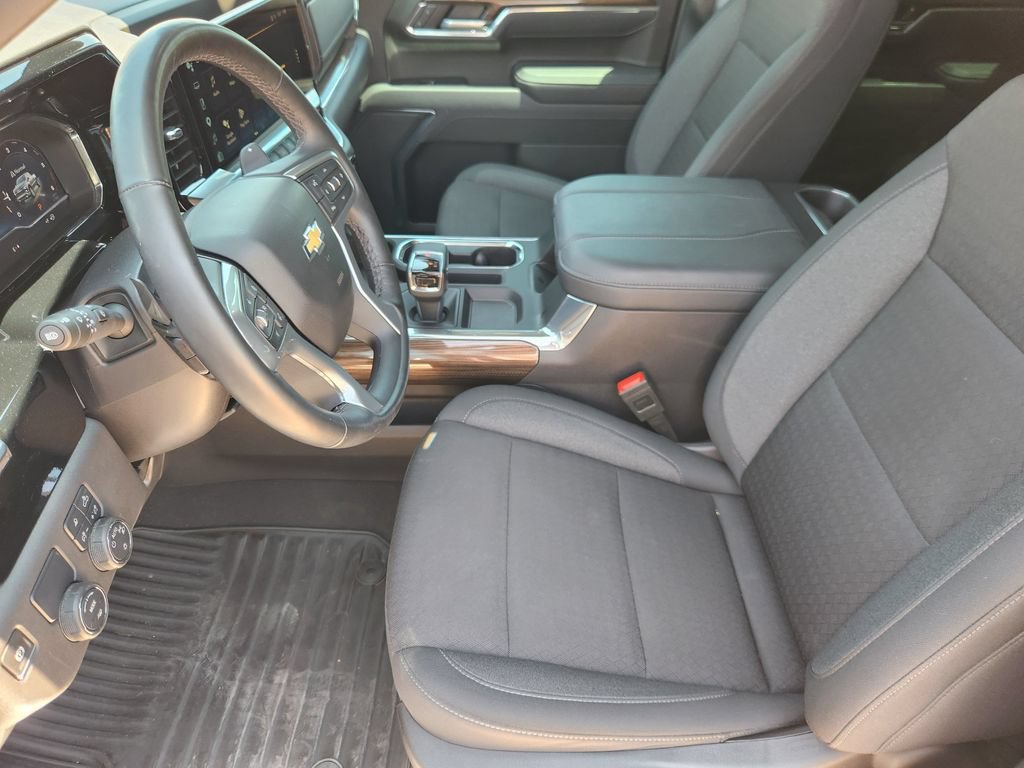 Used 2025 Chevrolet Silverado 1500 LT w/ Texas Edition Plus RWD image 13