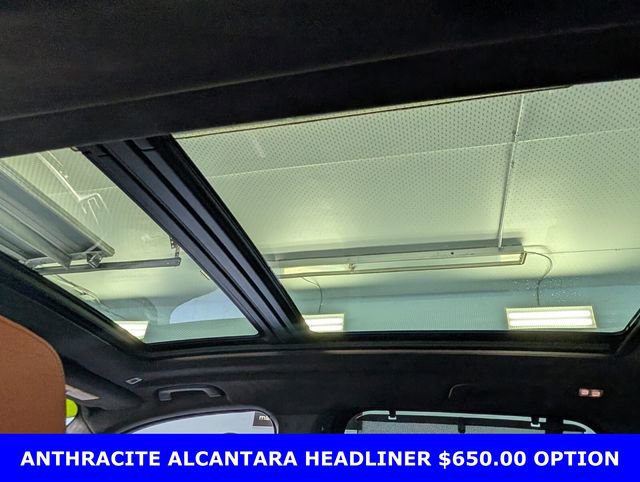 Used 2022 BMW X5 M50i w/ Executive Package image 9