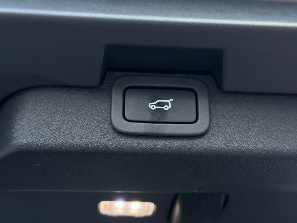 Used 2018 Land Rover Discovery HSE Luxury AWD/4WD image 7