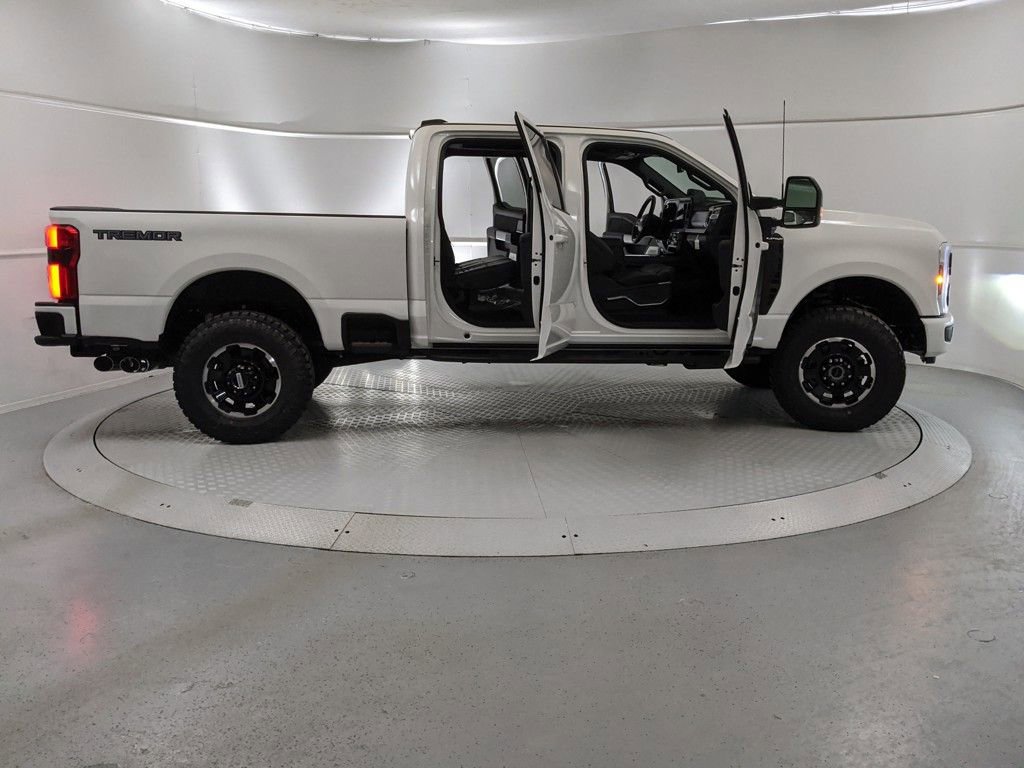 New 2025 Ford F250 Platinum w/ Tremor Off-Road Package image 8