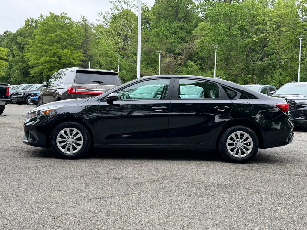 Used 2022 Kia Forte Sedan FWD image 4