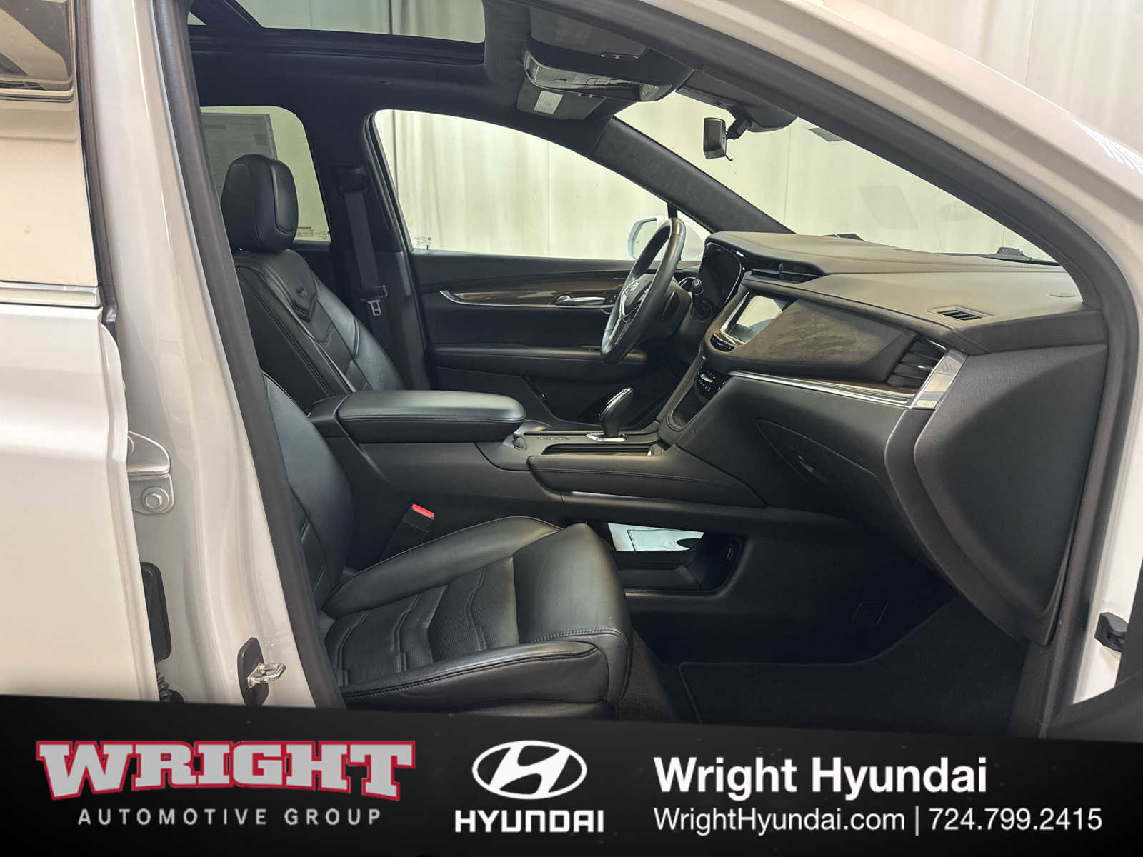 Used 2017 Cadillac XT5 Platinum AWD/4WD image 18