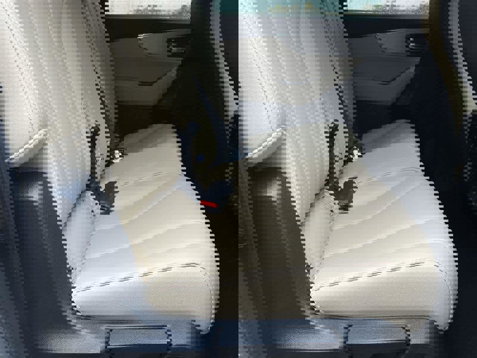 Used 2023 Acura MDX image 18