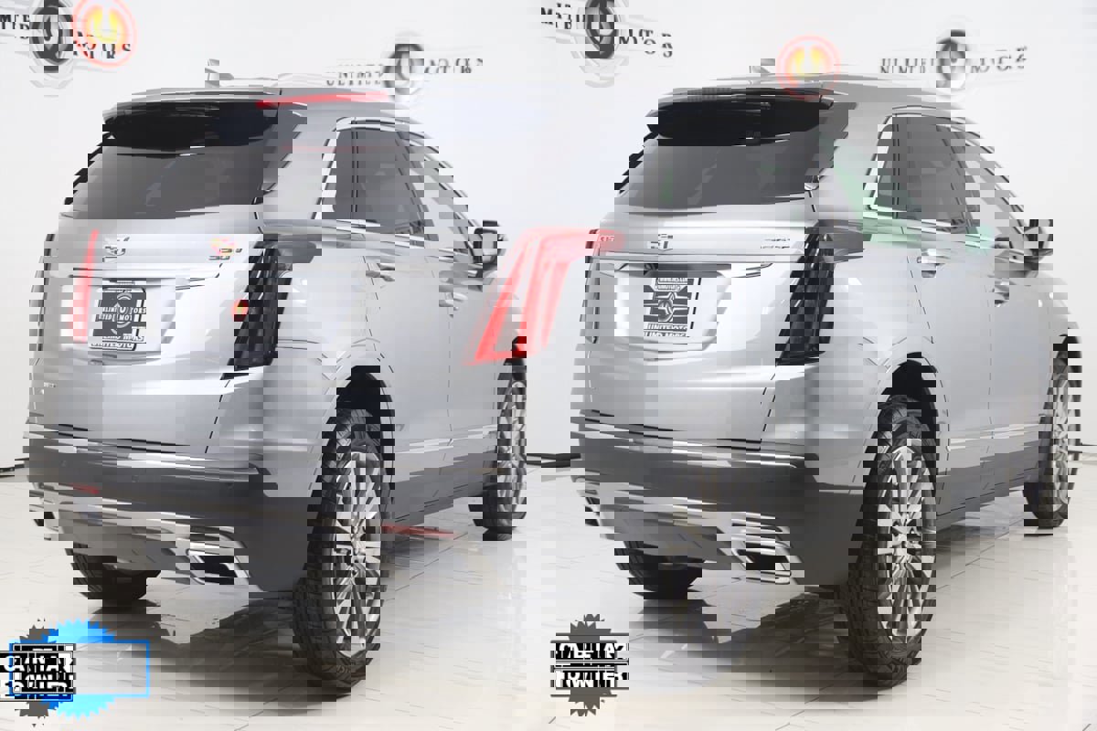 Used 2024 Cadillac XT5 Premium Luxury image 3