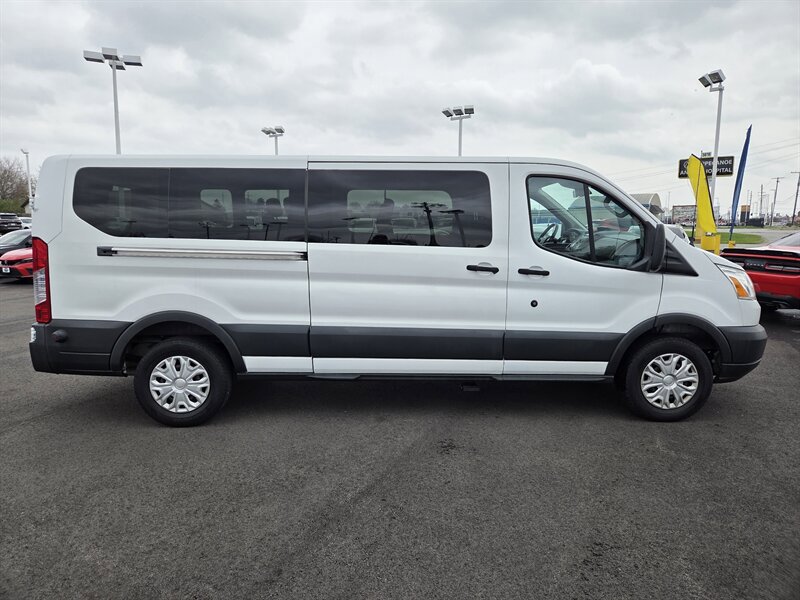 Used 2017 Ford Transit 350 XLT image 2