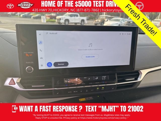 Used 2025 Toyota Sienna XLE image 12