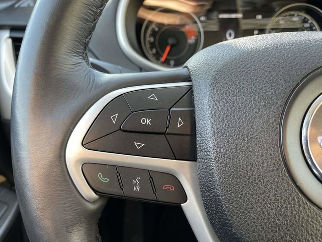 Used 2016 Jeep Cherokee Limited image 24