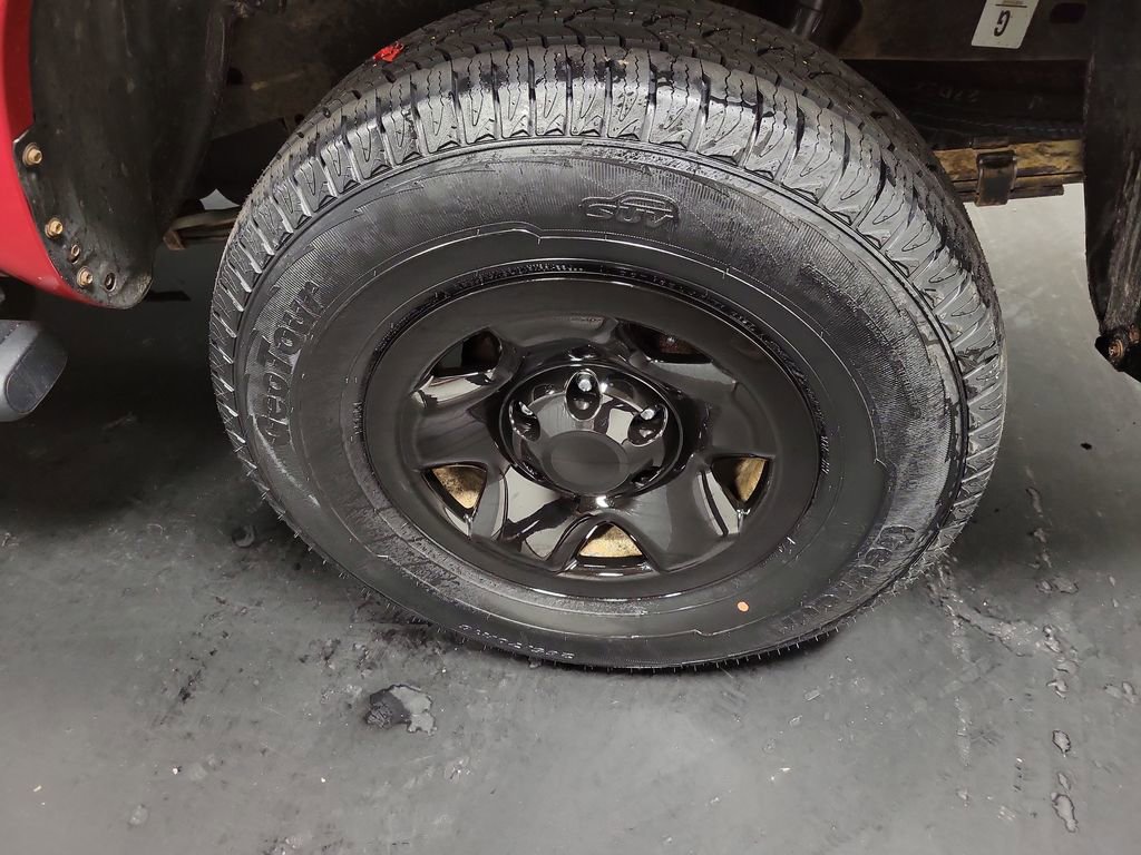 Used 2018 Toyota Tacoma SR w/ SR Convenience Package image 8