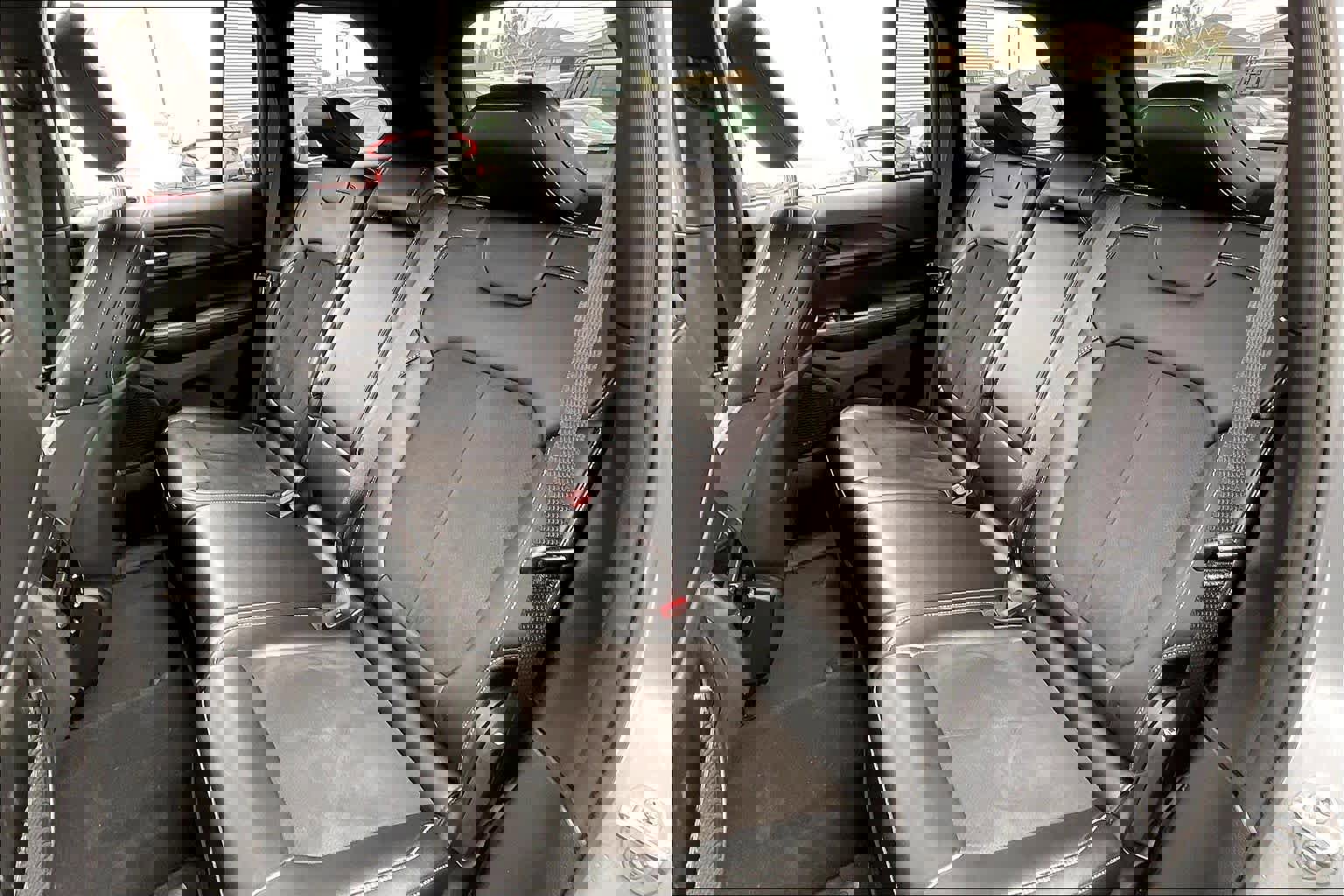 Used 2024 Jeep Grand Cherokee Altitude image 27