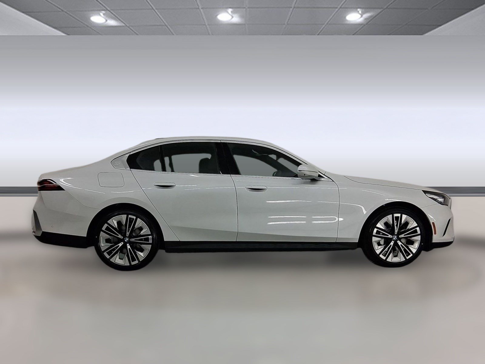 New 2026 BMW 530i w/ Executive Package RWD image 8