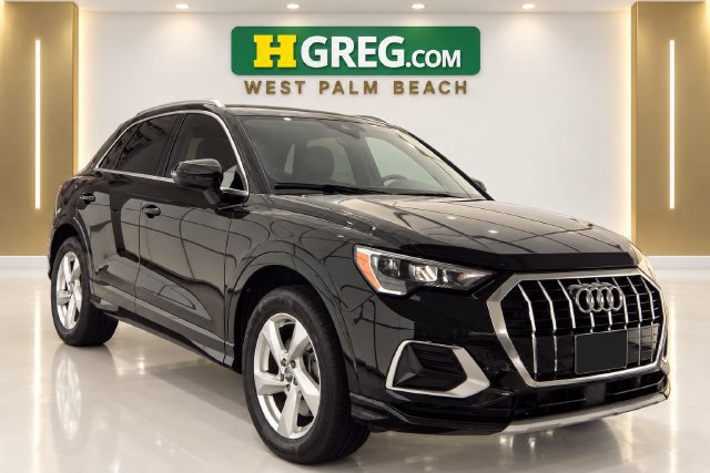 Used 2020 Audi Q3 2.0T Premium w/ Convenience Package AWD/4WD image 4