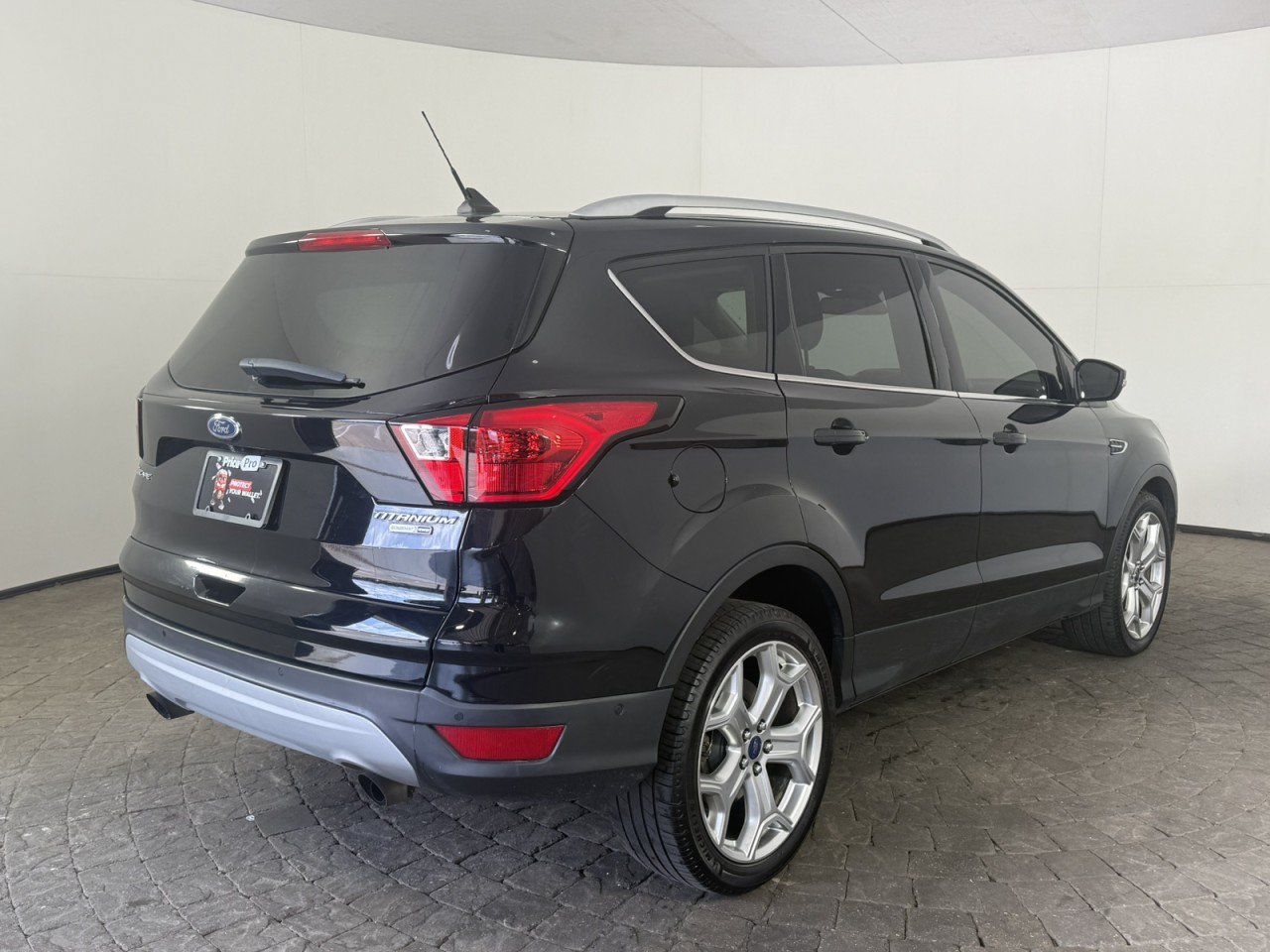 Used 2019 Ford Escape Titanium AWD/4WD image 9