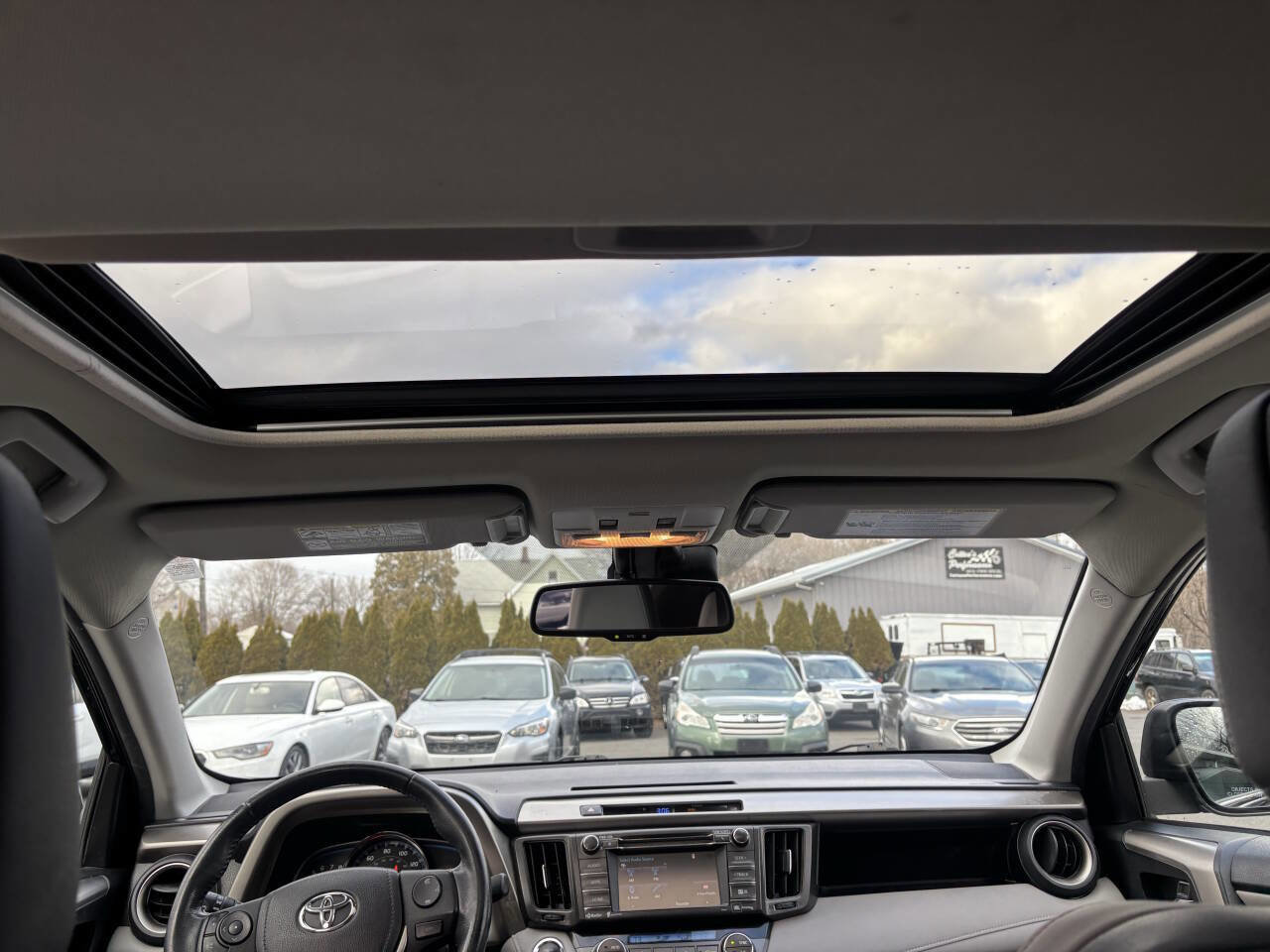 Used 2015 Toyota RAV4 Limited image 12