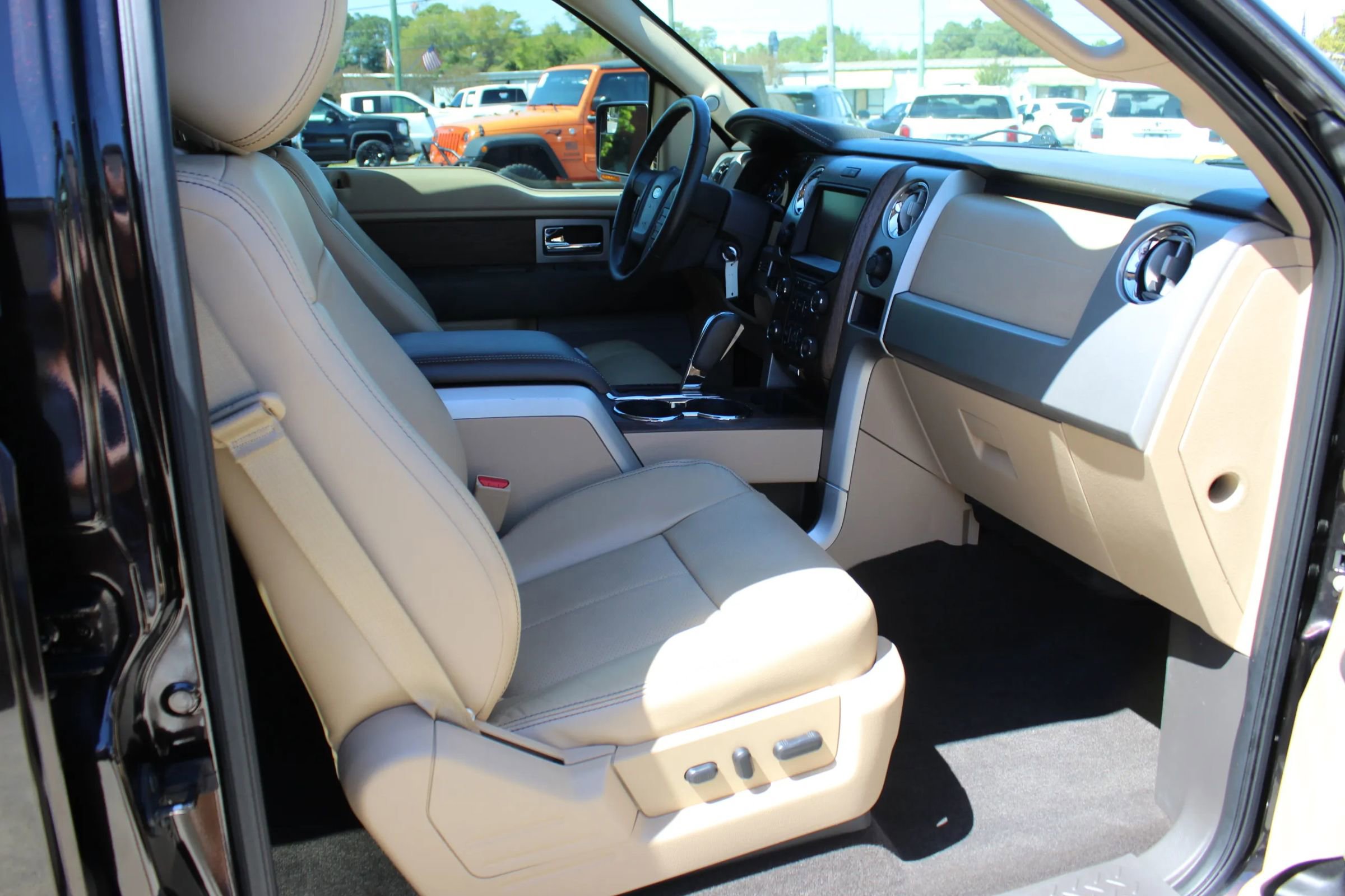 Used 2013 Ford F150 Lariat w/ Luxury Equipment Group image 32