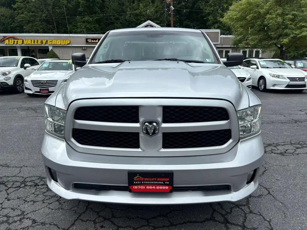 Used 2018 RAM 1500 ST AWD/4WD image 3