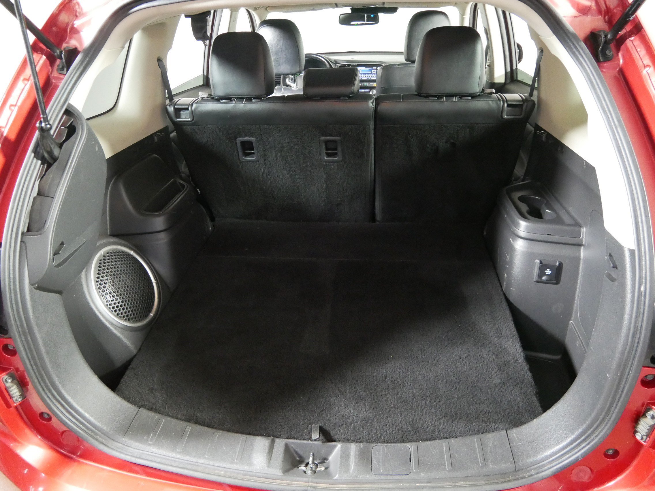 Used 2018 Mitsubishi Outlander GT AWD/4WD image 18