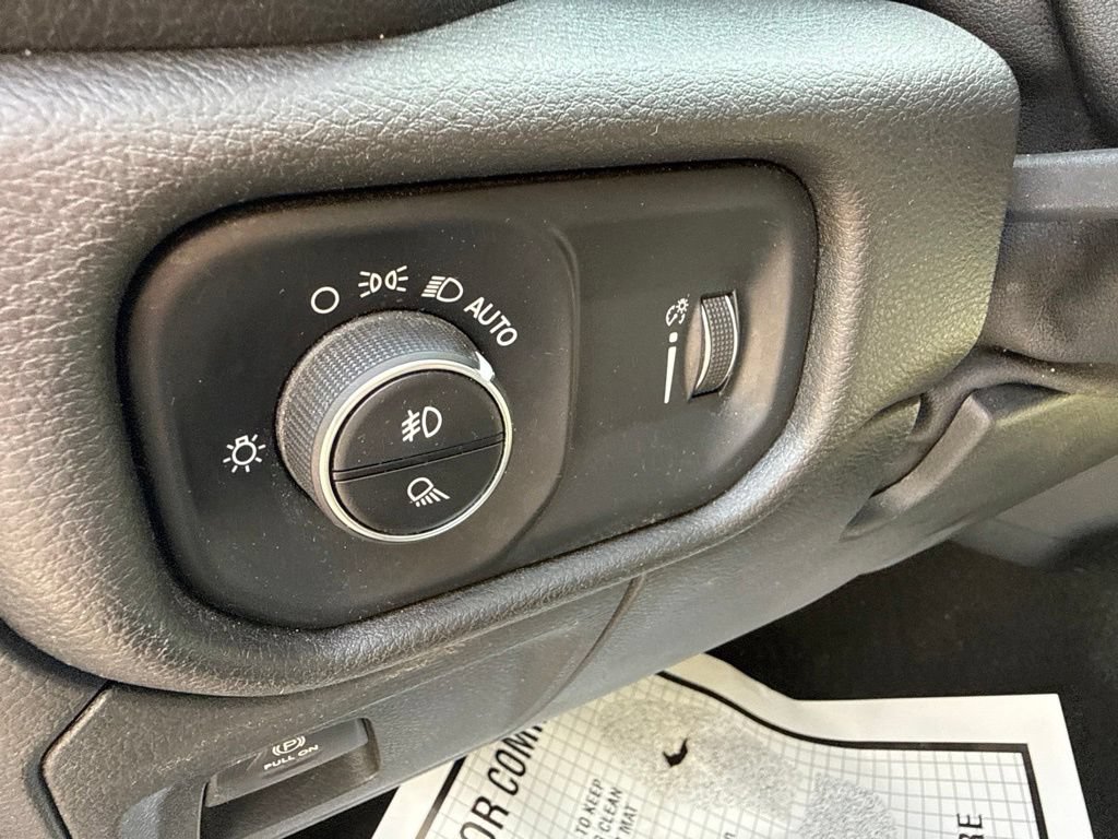 Used 2020 RAM 1500 Big Horn AWD/4WD image 20