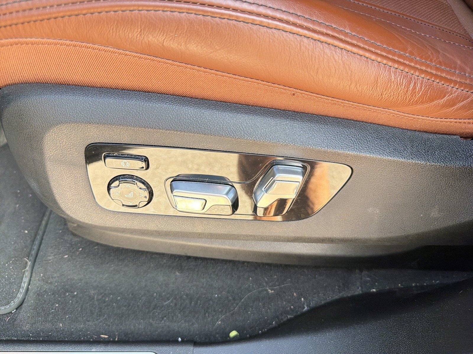 Used 2024 BMW X7 M60i w/ Executive Package AWD/4WD image 27