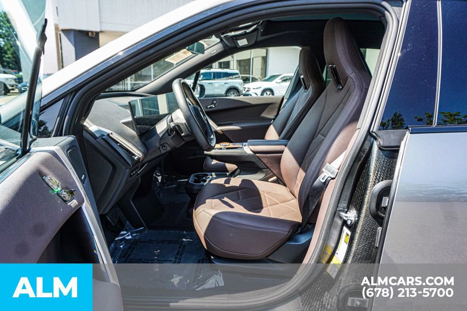 Used 2024 BMW iX xDrive50 w/ Convenience Package AWD/4WD image 20