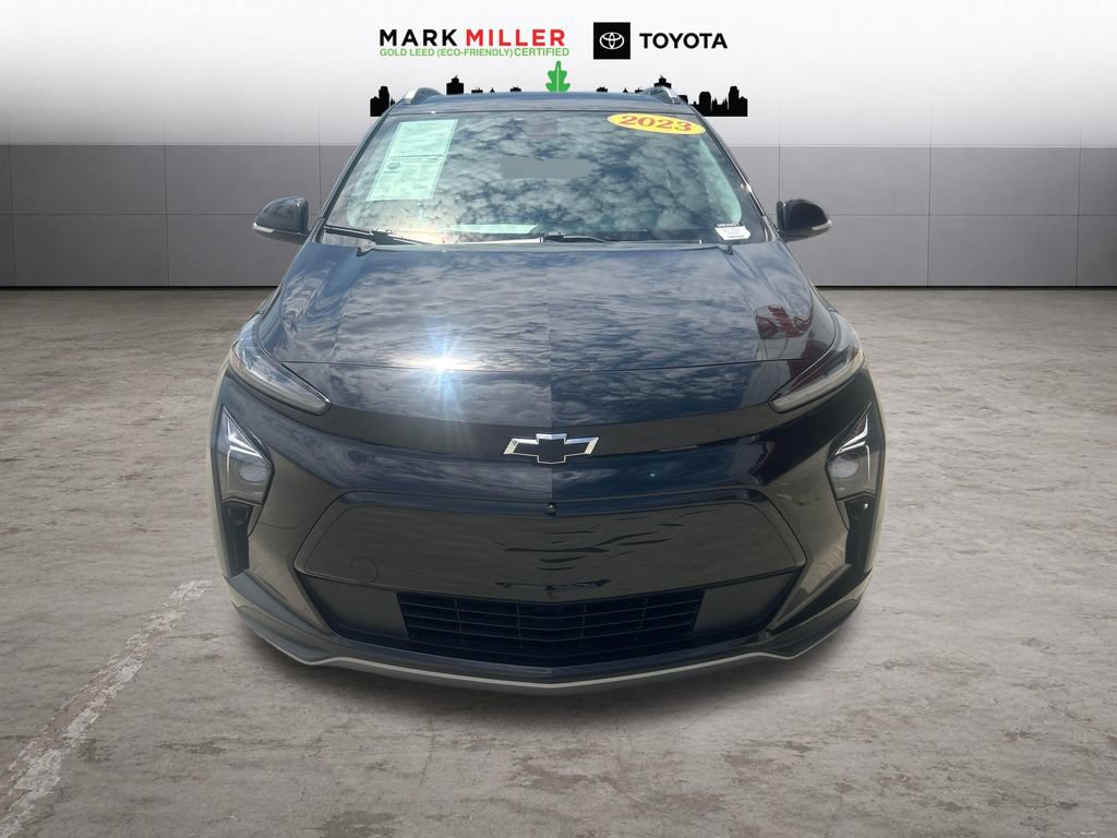 Used 2023 Chevrolet Bolt EUV Premier w/ Sun & Sound Package FWD image 9
